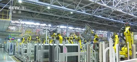 從點(diǎn)、線、面到群 新材料技術(shù)驅(qū)動(dòng)制造業(yè)轉(zhuǎn)型升級(jí)與蓬勃發(fā)展